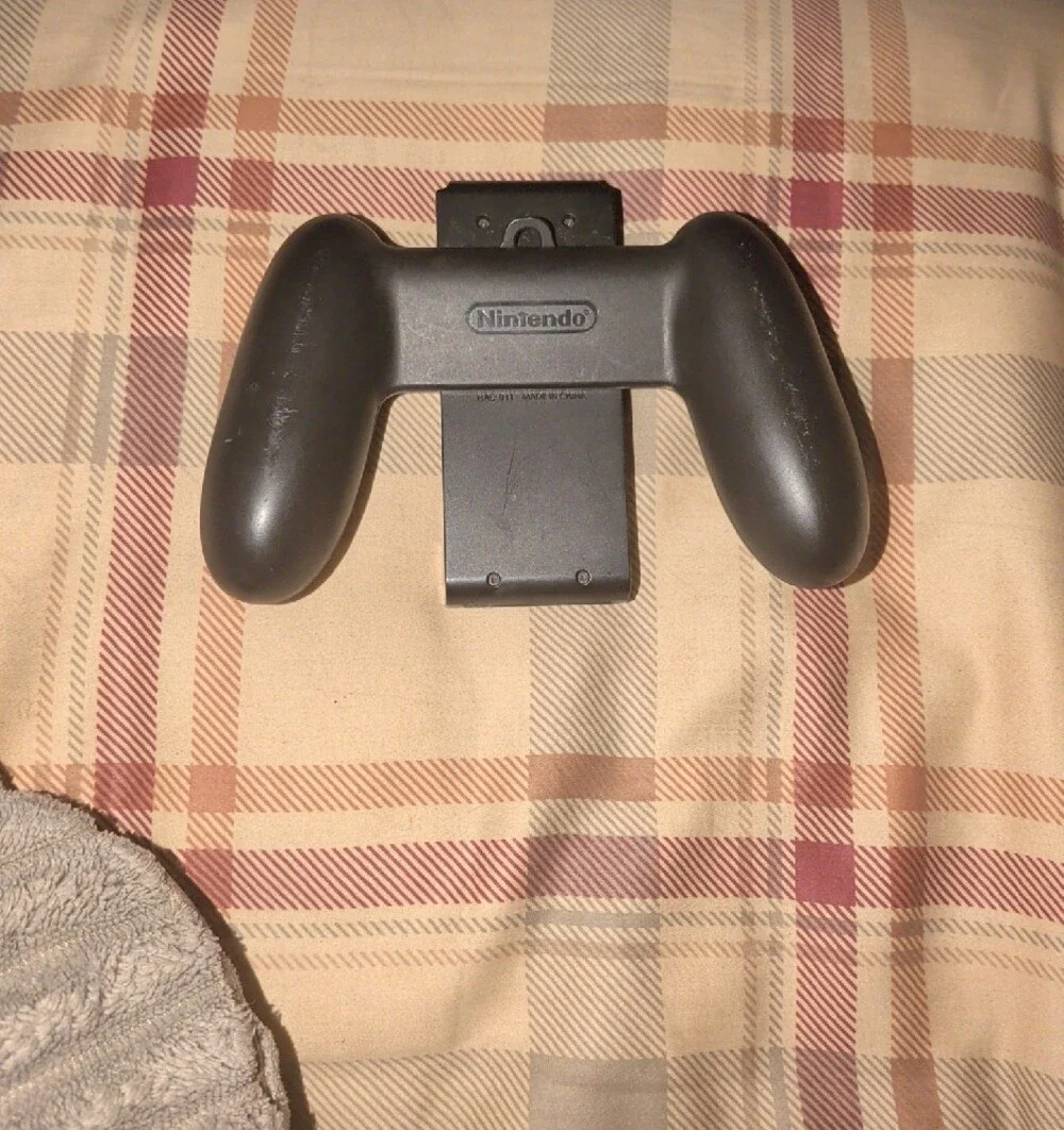 Nintendo grip accessory